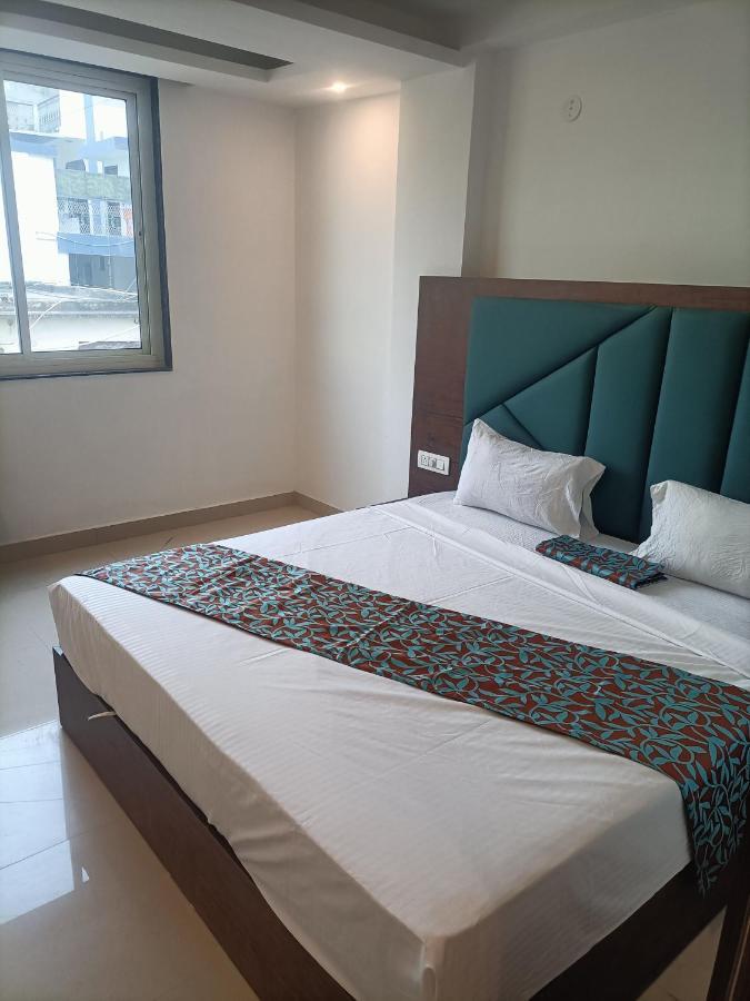 Hotel Tark Inn Near Igi Airport 新德里 外观 照片