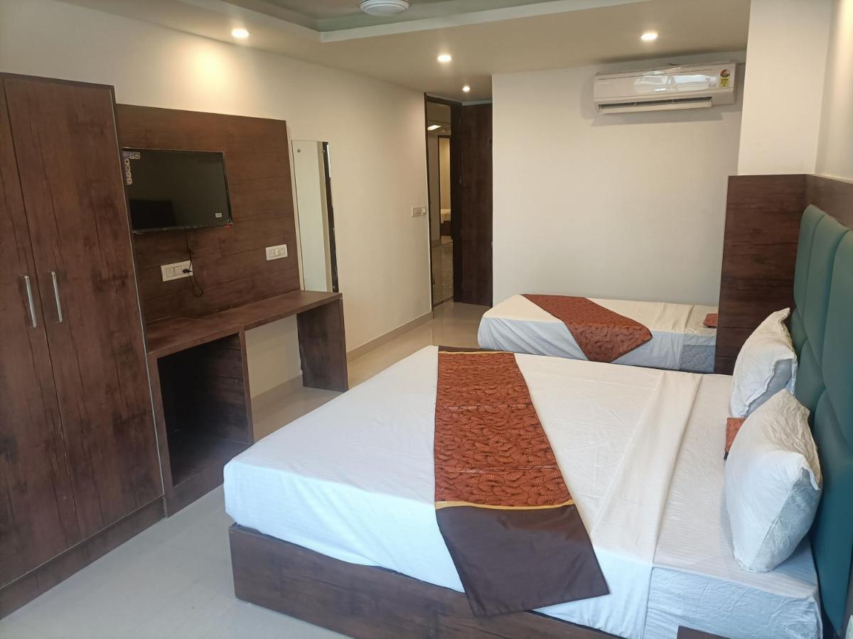 Hotel Tark Inn Near Igi Airport 新德里 外观 照片