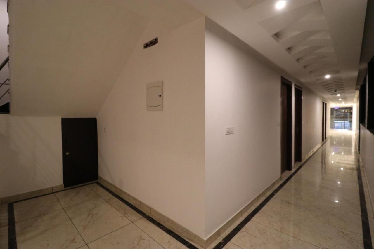 Hotel Tark Inn Near Igi Airport 新德里 外观 照片